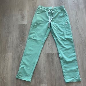 Wear figs XS petite Yola scrub pants in jade